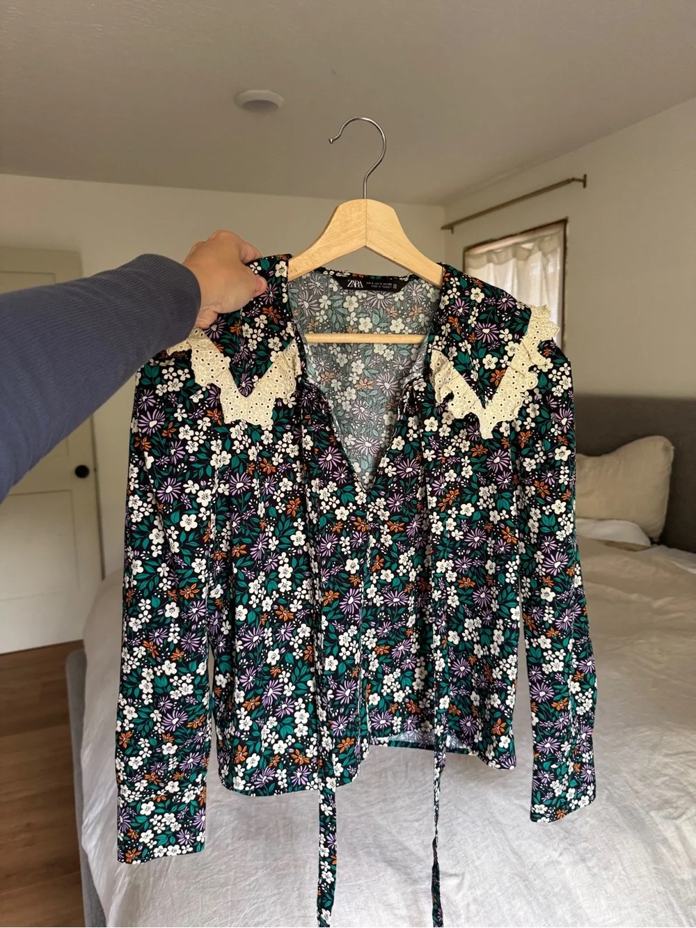 Zara Multicolored Floral Printed Lace Trim Collar Top Size S